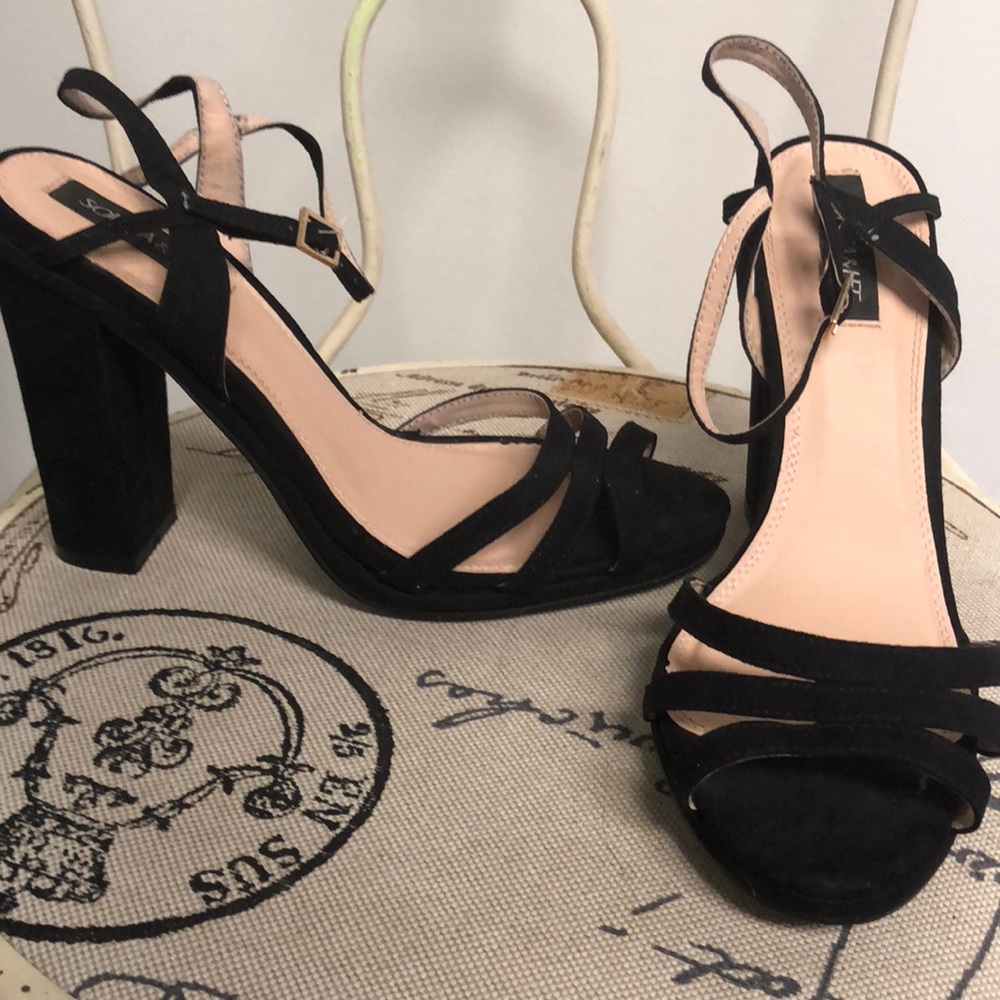 Black sandals